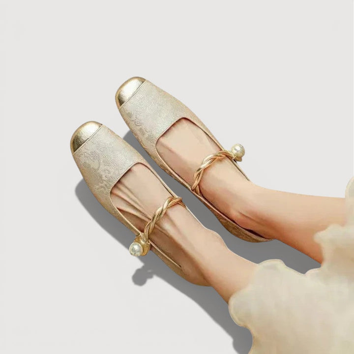 Krystal | Vintage Low Heels