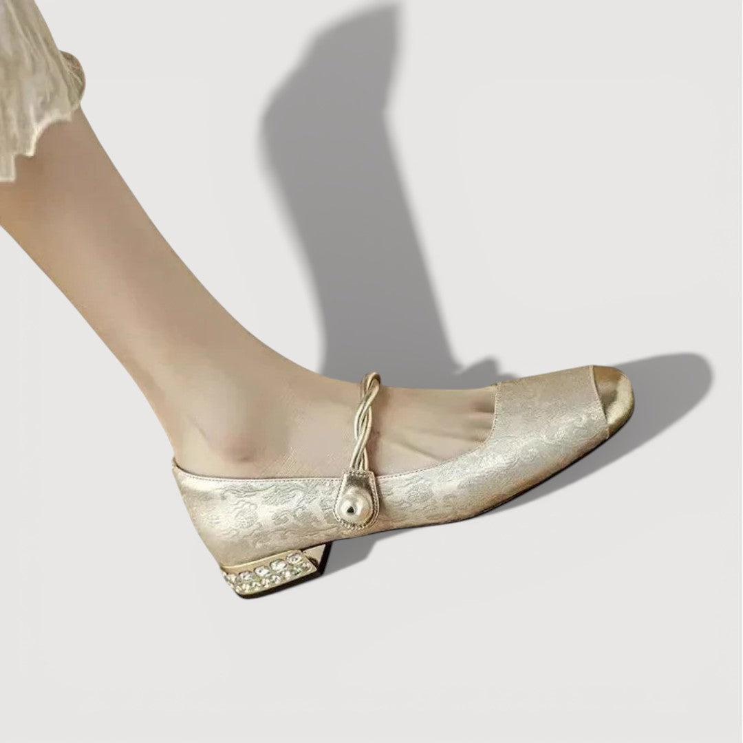 Krystal | Vintage Low Heels