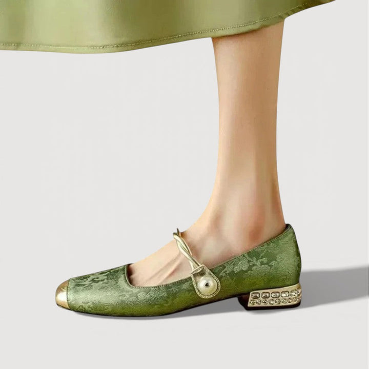 Krystal | Vintage Low Heels
