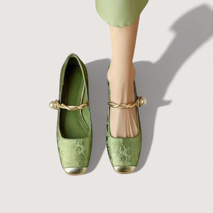 Krystal | Vintage Low Heels