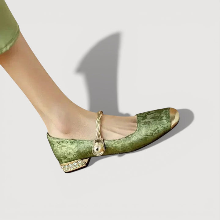 Krystal | Vintage Low Heels