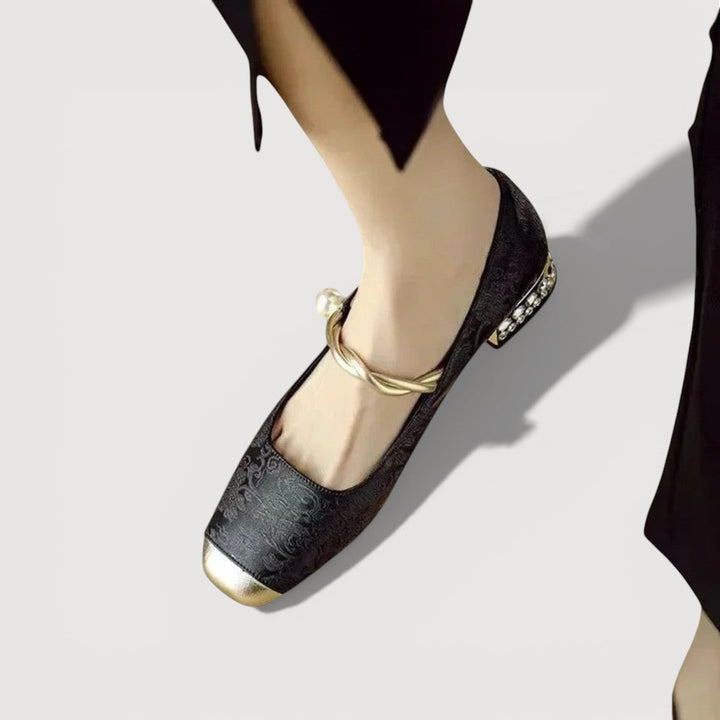 Krystal | Vintage Low Heels