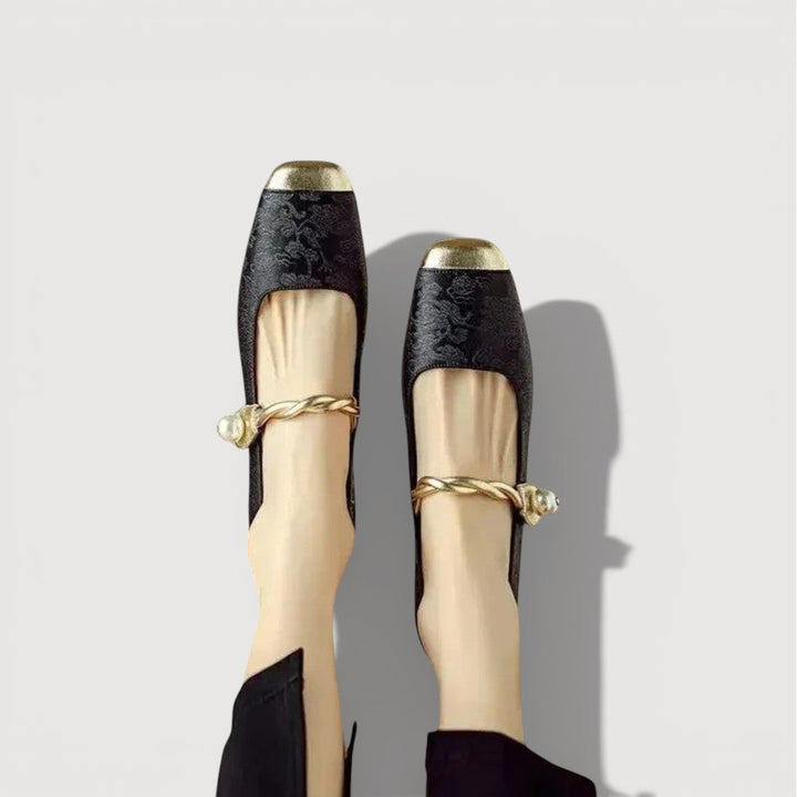 Krystal | Vintage Low Heels