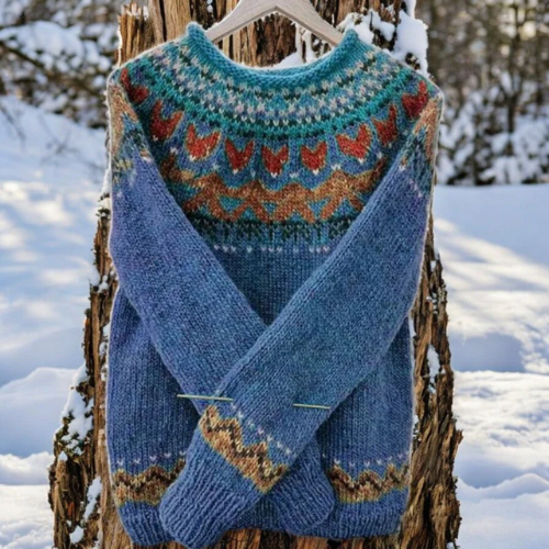 Rozalinda – knitted sweater with a traditional pattern