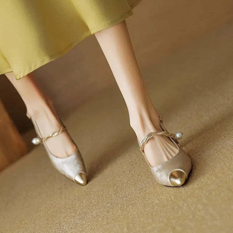 Molette | Refined Pumps