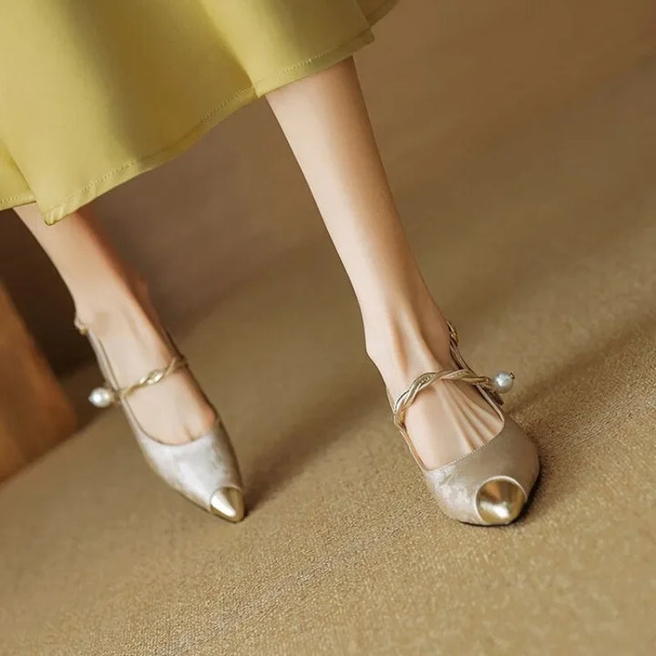 Molette | Refined Pumps