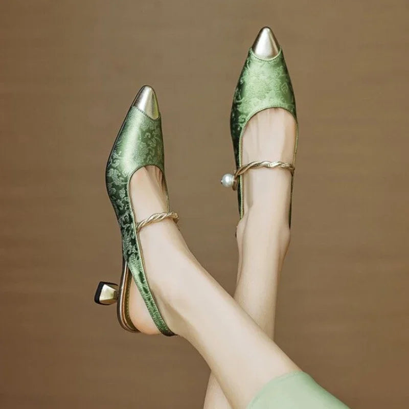 Molette | Refined Pumps