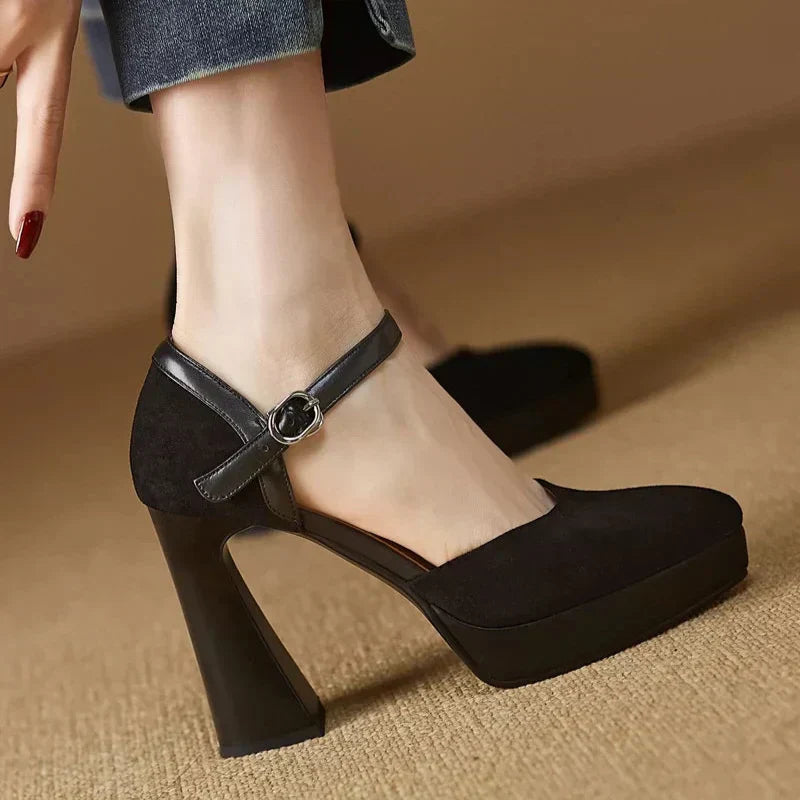 Celeste | Refined Pumps