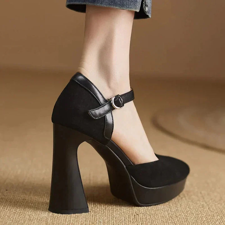 Celeste | Refined Pumps