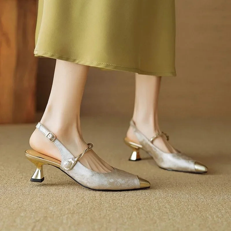 Molette | Refined Pumps