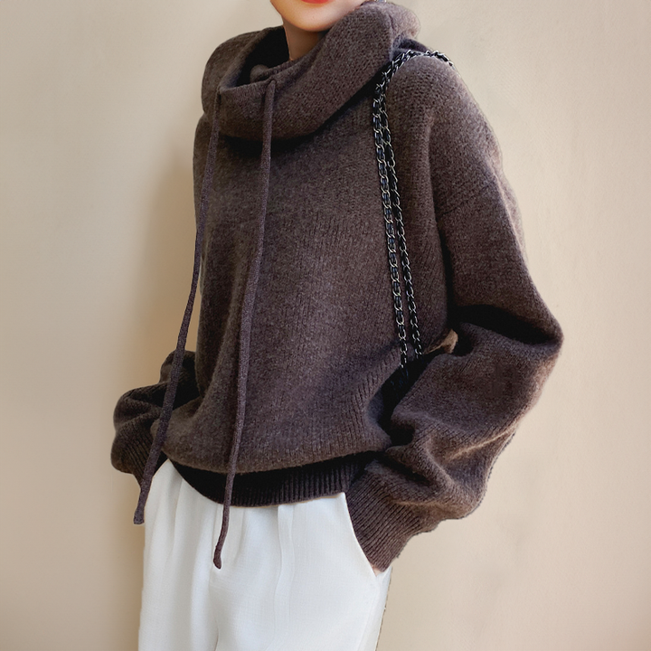 Lia - Sophisticated high-neck sweater for a chic look
